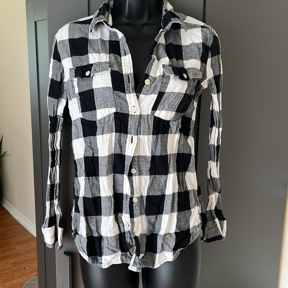 Mossimo Supply Co. | Plaid Black and White Top | Medium